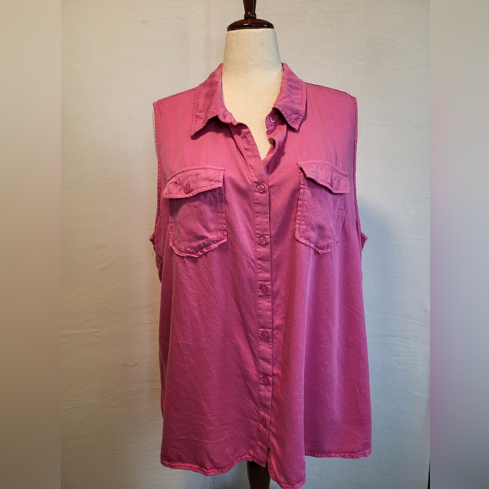 Molly & Isadora Sleeveless Button-Down Top in Bright Pink Size 3X